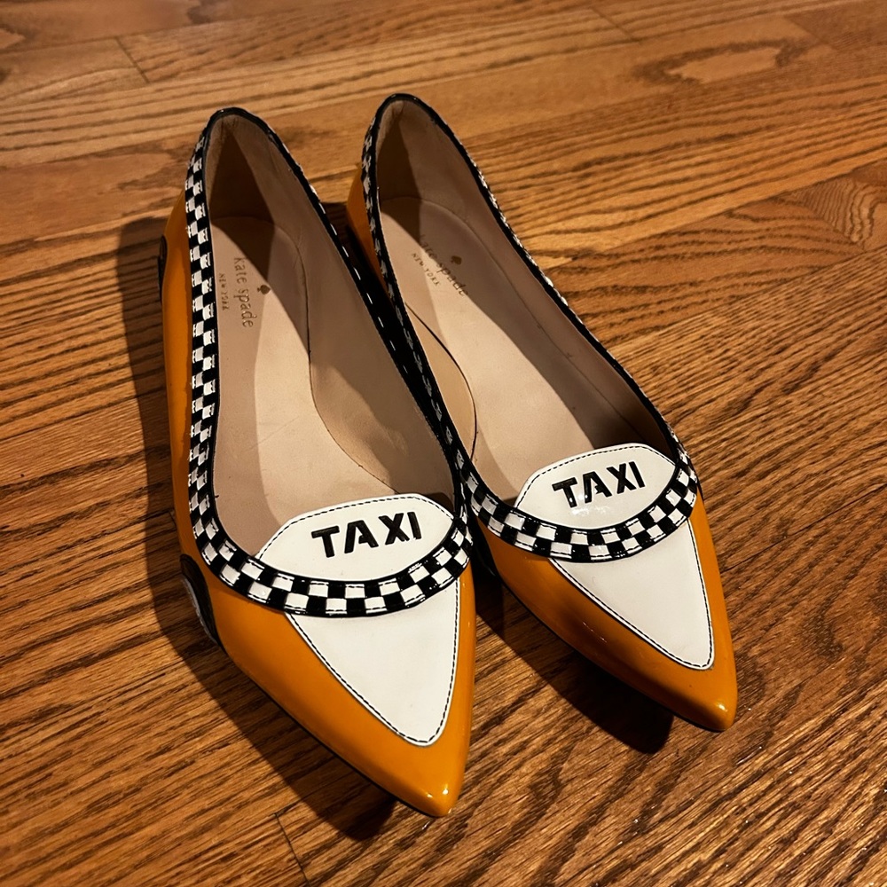 Kate Spade 🚕 Go Taxi Flats.